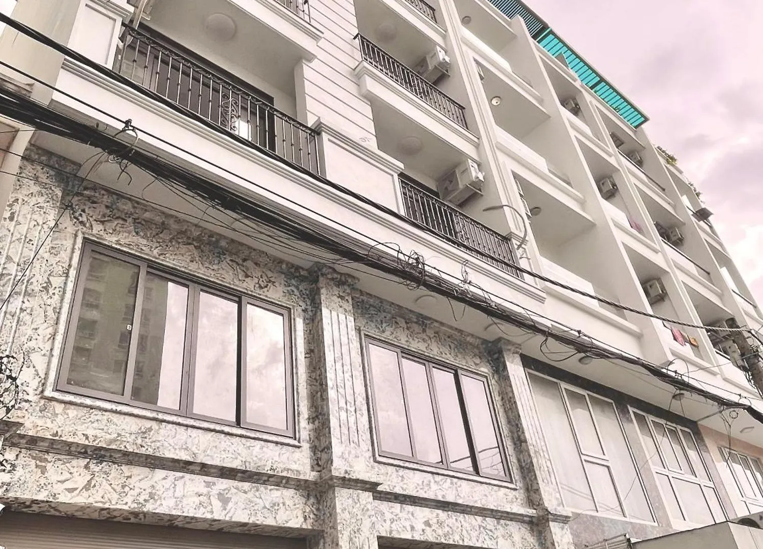 הו צ'י מין סיטי Spacious & Modern Balcony 1Br With Desk דירה הו צ'י מין סיטי
