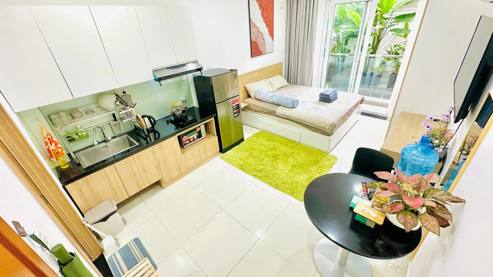 הו צ'י מין סיטי Spacious & Modern Balcony 1Br With Desk